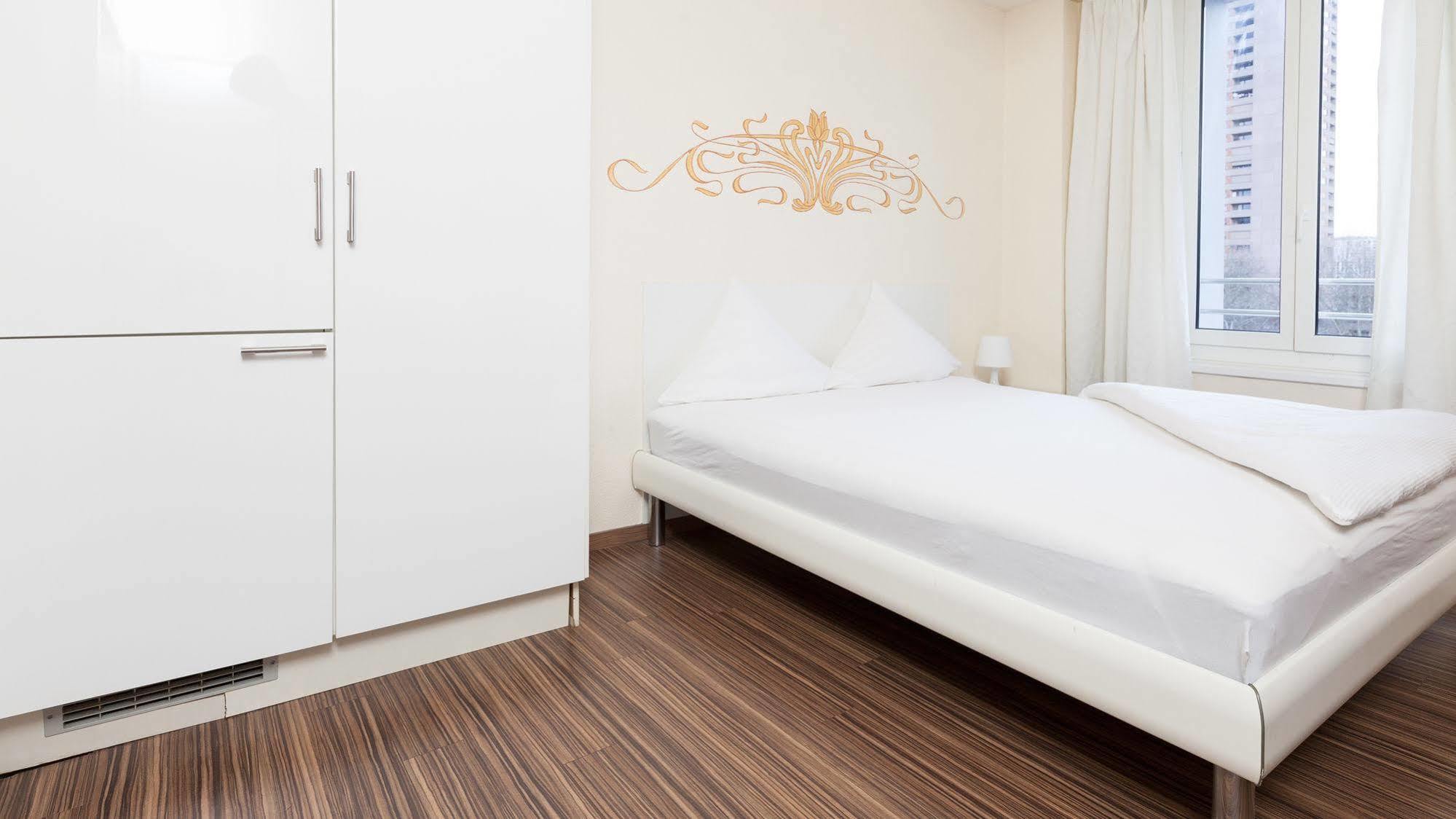 Appartement Swiss Star Marc Aurel - Self Check-In à Zurich Extérieur photo